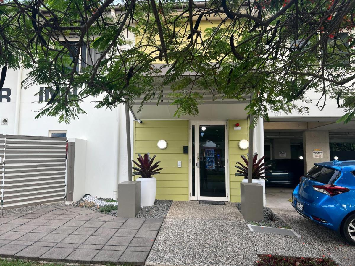Redcliffe Motor Inn Buitenkant foto