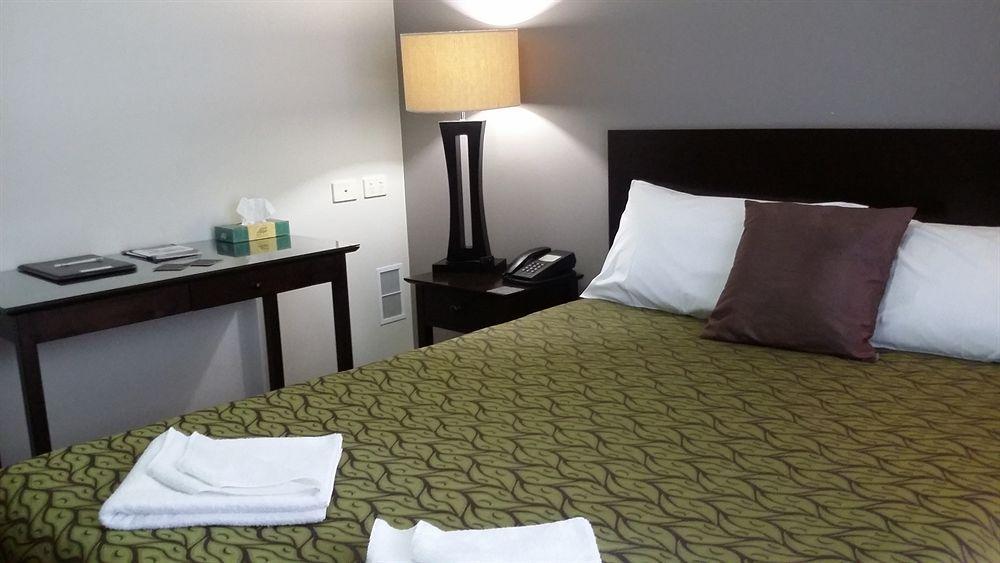 Redcliffe Motor Inn Buitenkant foto