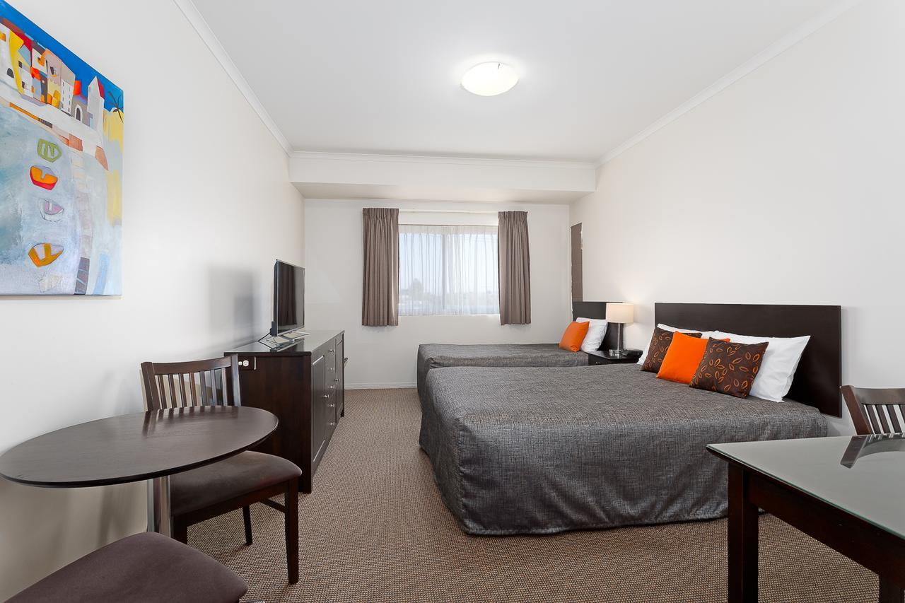 Redcliffe Motor Inn Buitenkant foto