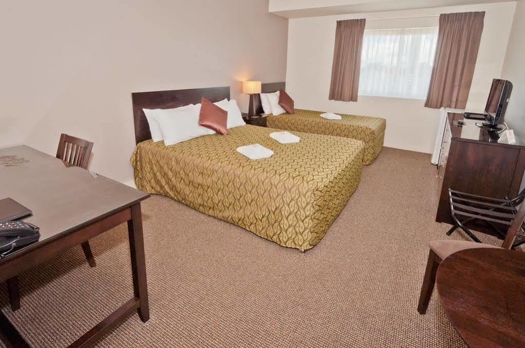 Redcliffe Motor Inn Buitenkant foto